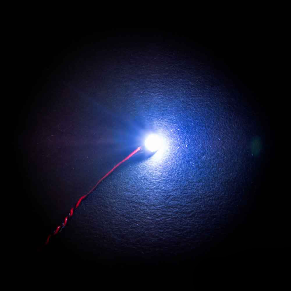 1x4 kaltweiße LED mit 15 cm Verbindungskabel